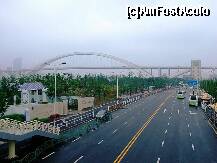 [P14] Lupu Bridge (traditional Chinese: 盧浦大橋; Lúpǔ Dàqiáo), Shanghai, China este al doilea pod arcuit din lume. Numele său vine de la abrevierea celor două cartiere ce le uneşte peste râul Huangpu - Luwan şi Pudong New. Are o lungime totală de 3900 metri şi a fost inaugurat la 28 iunie 2003. » foto by badge®
 - 
<span class="allrVoted glyphicon glyphicon-heart hidden" id="av175481"></span>
<a class="m-l-10 hidden" id="sv175481" onclick="voting_Foto_DelVot(,175481,5760)" role="button">șterge vot <span class="glyphicon glyphicon-remove"></span></a>
<a id="v9175481" class=" c-red"  onclick="voting_Foto_SetVot(175481)" role="button"><span class="glyphicon glyphicon-heart-empty"></span> <b>LIKE</b> = Votează poza</a> <img class="hidden"  id="f175481W9" src="/imagini/loader.gif" border="0" /><span class="AjErrMes hidden" id="e175481ErM"></span>