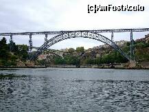 [P18] Ponte Maria Pia, Porto, Portugalia, cunoscut şi ca Ponte Dona Maria, este un pod de cale ferată construit de Gustave Eiffel în 1877. Atunci, deschiderea arcului de 160 metri îi aducea titlul de cel mai lung pod arcuit din lume. Lungimea totală este de 353 metri iar platforma de cale ferată se ridică deasupra râului Douro la o înălţime de 60 metri. » foto by badge®
 - 
<span class="allrVoted glyphicon glyphicon-heart hidden" id="av175485"></span>
<a class="m-l-10 hidden" id="sv175485" onclick="voting_Foto_DelVot(,175485,5760)" role="button">șterge vot <span class="glyphicon glyphicon-remove"></span></a>
<a id="v9175485" class=" c-red"  onclick="voting_Foto_SetVot(175485)" role="button"><span class="glyphicon glyphicon-heart-empty"></span> <b>LIKE</b> = Votează poza</a> <img class="hidden"  id="f175485W9" src="/imagini/loader.gif" border="0" /><span class="AjErrMes hidden" id="e175485ErM"></span>