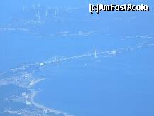 [P31] Ōnaruto Bridge (大鳴門橋, Ōnaruto-kyō), Kobe, Japonia, asigură conexiunea dintre Naruto Tokushima şi Kobe. Deşi este unul din marile poduri ale lumii, stă în umbra mult mai celebrului Akashi Kaikyo, aflat în vecinătatea sa. Terminat în 1985, are o lungime de 876 metri între piloni. » foto by badge®
 - 
<span class="allrVoted glyphicon glyphicon-heart hidden" id="av175498"></span>
<a class="m-l-10 hidden" id="sv175498" onclick="voting_Foto_DelVot(,175498,5760)" role="button">șterge vot <span class="glyphicon glyphicon-remove"></span></a>
<a id="v9175498" class=" c-red"  onclick="voting_Foto_SetVot(175498)" role="button"><span class="glyphicon glyphicon-heart-empty"></span> <b>LIKE</b> = Votează poza</a> <img class="hidden"  id="f175498W9" src="/imagini/loader.gif" border="0" /><span class="AjErrMes hidden" id="e175498ErM"></span>