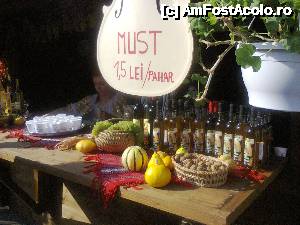 [P22] Festivalul vinului si al artei mestesugaresti » foto by dorgo
 - 
<span class="allrVoted glyphicon glyphicon-heart hidden" id="av480128"></span>
<a class="m-l-10 hidden" id="sv480128" onclick="voting_Foto_DelVot(,480128,5760)" role="button">șterge vot <span class="glyphicon glyphicon-remove"></span></a>
<a id="v9480128" class=" c-red"  onclick="voting_Foto_SetVot(480128)" role="button"><span class="glyphicon glyphicon-heart-empty"></span> <b>LIKE</b> = Votează poza</a> <img class="hidden"  id="f480128W9" src="/imagini/loader.gif" border="0" /><span class="AjErrMes hidden" id="e480128ErM"></span>