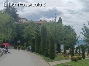 [P65] Lacul Ohrid, Mănăstirea Sf. Naum, zona de restaurante » foto by mprofeanu
 - 
<span class="allrVoted glyphicon glyphicon-heart hidden" id="av1541615"></span>
<a class="m-l-10 hidden" id="sv1541615" onclick="voting_Foto_DelVot(,1541615,5763)" role="button">șterge vot <span class="glyphicon glyphicon-remove"></span></a>
<a id="v91541615" class=" c-red"  onclick="voting_Foto_SetVot(1541615)" role="button"><span class="glyphicon glyphicon-heart-empty"></span> <b>LIKE</b> = Votează poza</a> <img class="hidden"  id="f1541615W9" src="/imagini/loader.gif" border="0" /><span class="AjErrMes hidden" id="e1541615ErM"></span>