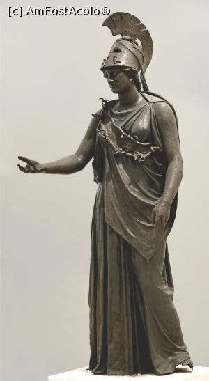 [P01] Athena Piraeus, statuie expusă la Muzeul de Arheologie din Pireu.  » foto by Carmen Ion <span class="label label-default labelC_thin small">NEVOTABILĂ</span>