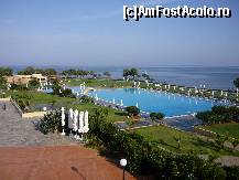 [P09] Piscina hotelului Elounda Beach.Un singur om am vazut timp de 2 ore cit am stat aici.Receptionerul.Totul arata perfect. » foto by octaviansz
 - 
<span class="allrVoted glyphicon glyphicon-heart hidden" id="av139362"></span>
<a class="m-l-10 hidden" id="sv139362" onclick="voting_Foto_DelVot(,139362,5820)" role="button">șterge vot <span class="glyphicon glyphicon-remove"></span></a>
<a id="v9139362" class=" c-red"  onclick="voting_Foto_SetVot(139362)" role="button"><span class="glyphicon glyphicon-heart-empty"></span> <b>LIKE</b> = Votează poza</a> <img class="hidden"  id="f139362W9" src="/imagini/loader.gif" border="0" /><span class="AjErrMes hidden" id="e139362ErM"></span>