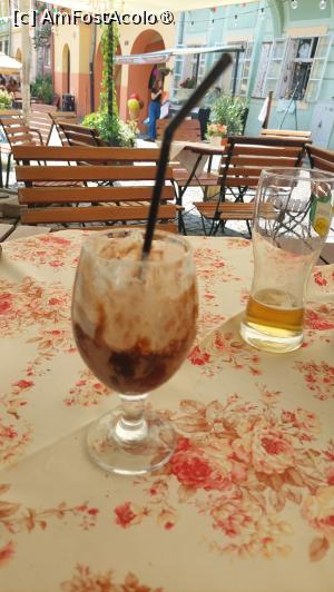 [P06] Casa Wagner - frappeul meu delicios » foto by Carmen Ion
 - 
<span class="allrVoted glyphicon glyphicon-heart hidden" id="av1445039"></span>
<a class="m-l-10 hidden" id="sv1445039" onclick="voting_Foto_DelVot(,1445039,5855)" role="button">șterge vot <span class="glyphicon glyphicon-remove"></span></a>
<a id="v91445039" class=" c-red"  onclick="voting_Foto_SetVot(1445039)" role="button"><span class="glyphicon glyphicon-heart-empty"></span> <b>LIKE</b> = Votează poza</a> <img class="hidden"  id="f1445039W9" src="/imagini/loader.gif" border="0" /><span class="AjErrMes hidden" id="e1445039ErM"></span>