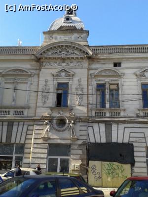 [P22] Casa Mestesugarilor (cinema Popular) - detaliu intrarea principală » foto by Mitica49
 - 
<span class="allrVoted glyphicon glyphicon-heart hidden" id="av723944"></span>
<a class="m-l-10 hidden" id="sv723944" onclick="voting_Foto_DelVot(,723944,5899)" role="button">șterge vot <span class="glyphicon glyphicon-remove"></span></a>
<a id="v9723944" class=" c-red"  onclick="voting_Foto_SetVot(723944)" role="button"><span class="glyphicon glyphicon-heart-empty"></span> <b>LIKE</b> = Votează poza</a> <img class="hidden"  id="f723944W9" src="/imagini/loader.gif" border="0" /><span class="AjErrMes hidden" id="e723944ErM"></span>