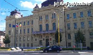 [P23] O altă construcţie arhitectonică deosebită situată pe Strada Mare (Hlavná ulica) din Kosice, Slovacia.  » foto by traian.leuca †
 - 
<span class="allrVoted glyphicon glyphicon-heart hidden" id="av485827"></span>
<a class="m-l-10 hidden" id="sv485827" onclick="voting_Foto_DelVot(,485827,5995)" role="button">șterge vot <span class="glyphicon glyphicon-remove"></span></a>
<a id="v9485827" class=" c-red"  onclick="voting_Foto_SetVot(485827)" role="button"><span class="glyphicon glyphicon-heart-empty"></span> <b>LIKE</b> = Votează poza</a> <img class="hidden"  id="f485827W9" src="/imagini/loader.gif" border="0" /><span class="AjErrMes hidden" id="e485827ErM"></span>