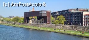 [P15] Cladire peste cladire » foto by Tonyc
 - 
<span class="allrVoted glyphicon glyphicon-heart hidden" id="av1526570"></span>
<a class="m-l-10 hidden" id="sv1526570" onclick="voting_Foto_DelVot(,1526570,5995)" role="button">șterge vot <span class="glyphicon glyphicon-remove"></span></a>
<a id="v91526570" class=" c-red"  onclick="voting_Foto_SetVot(1526570)" role="button"><span class="glyphicon glyphicon-heart-empty"></span> <b>LIKE</b> = Votează poza</a> <img class="hidden"  id="f1526570W9" src="/imagini/loader.gif" border="0" /><span class="AjErrMes hidden" id="e1526570ErM"></span>