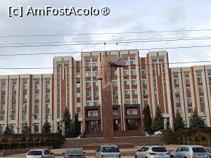[P51] Tiraspol, Sovietul Suprem (Parlamentul transnistrean) și Statuia lui Lenin, imensă » foto by mprofeanu
 - 
<span class="allrVoted glyphicon glyphicon-heart hidden" id="av1492690"></span>
<a class="m-l-10 hidden" id="sv1492690" onclick="voting_Foto_DelVot(,1492690,6113)" role="button">șterge vot <span class="glyphicon glyphicon-remove"></span></a>
<a id="v91492690" class=" c-red"  onclick="voting_Foto_SetVot(1492690)" role="button"><span class="glyphicon glyphicon-heart-empty"></span> <b>LIKE</b> = Votează poza</a> <img class="hidden"  id="f1492690W9" src="/imagini/loader.gif" border="0" /><span class="AjErrMes hidden" id="e1492690ErM"></span>
