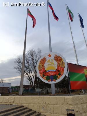 [P58] Tiraspol, Steagurile și Stema Republicii Moldovenească Pridnestroviană (PMR), adică Transnistria » foto by mprofeanu
 - 
<span class="allrVoted glyphicon glyphicon-heart hidden" id="av1492697"></span>
<a class="m-l-10 hidden" id="sv1492697" onclick="voting_Foto_DelVot(,1492697,6113)" role="button">șterge vot <span class="glyphicon glyphicon-remove"></span></a>
<a id="v91492697" class=" c-red"  onclick="voting_Foto_SetVot(1492697)" role="button"><span class="glyphicon glyphicon-heart-empty"></span> <b>LIKE</b> = Votează poza</a> <img class="hidden"  id="f1492697W9" src="/imagini/loader.gif" border="0" /><span class="AjErrMes hidden" id="e1492697ErM"></span>