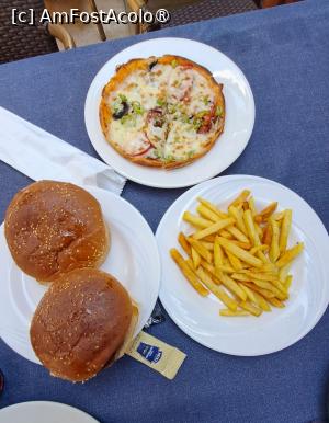[P40] Cea mai bună pizza! Cei mai buni burgeri ! Ți se topeau în gură! » foto by laura mihaela
 - 
<span class="allrVoted glyphicon glyphicon-heart hidden" id="av1495089"></span>
<a class="m-l-10 hidden" id="sv1495089" onclick="voting_Foto_DelVot(,1495089,6213)" role="button">șterge vot <span class="glyphicon glyphicon-remove"></span></a>
<a id="v91495089" class=" c-red"  onclick="voting_Foto_SetVot(1495089)" role="button"><span class="glyphicon glyphicon-heart-empty"></span> <b>LIKE</b> = Votează poza</a> <img class="hidden"  id="f1495089W9" src="/imagini/loader.gif" border="0" /><span class="AjErrMes hidden" id="e1495089ErM"></span>
