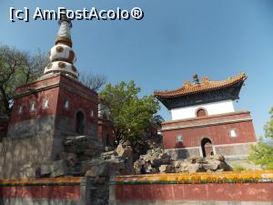 [P13] Beijing, Palatul de Vară, turn și pagodă la Templul Sumeru » foto by mprofeanu
 - 
<span class="allrVoted glyphicon glyphicon-heart hidden" id="av835348"></span>
<a class="m-l-10 hidden" id="sv835348" onclick="voting_Foto_DelVot(,835348,6234)" role="button">șterge vot <span class="glyphicon glyphicon-remove"></span></a>
<a id="v9835348" class=" c-red"  onclick="voting_Foto_SetVot(835348)" role="button"><span class="glyphicon glyphicon-heart-empty"></span> <b>LIKE</b> = Votează poza</a> <img class="hidden"  id="f835348W9" src="/imagini/loader.gif" border="0" /><span class="AjErrMes hidden" id="e835348ErM"></span>