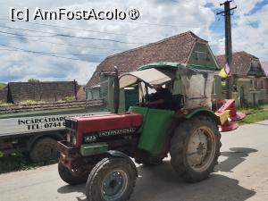 [P10] Tractor din 3 părinţi » foto by Marius 72
 - 
<span class="allrVoted glyphicon glyphicon-heart hidden" id="av1432882"></span>
<a class="m-l-10 hidden" id="sv1432882" onclick="voting_Foto_DelVot(,1432882,6324)" role="button">șterge vot <span class="glyphicon glyphicon-remove"></span></a>
<a id="v91432882" class=" c-red"  onclick="voting_Foto_SetVot(1432882)" role="button"><span class="glyphicon glyphicon-heart-empty"></span> <b>LIKE</b> = Votează poza</a> <img class="hidden"  id="f1432882W9" src="/imagini/loader.gif" border="0" /><span class="AjErrMes hidden" id="e1432882ErM"></span>