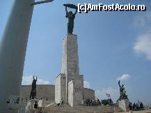 [P10] Citadela - Statuia Libertatii,simbolul victoriei asupra nazismului si eliberarii Budapestei.Chiar daca a fost construit de sovietici in 1947,toate ramasitele comunismului au fost indepartate si depuse in Parcul Memento » foto by giglia
 - 
<span class="allrVoted glyphicon glyphicon-heart hidden" id="av98592"></span>
<a class="m-l-10 hidden" id="sv98592" onclick="voting_Foto_DelVot(,98592,6428)" role="button">șterge vot <span class="glyphicon glyphicon-remove"></span></a>
<a id="v998592" class=" c-red"  onclick="voting_Foto_SetVot(98592)" role="button"><span class="glyphicon glyphicon-heart-empty"></span> <b>LIKE</b> = Votează poza</a> <img class="hidden"  id="f98592W9" src="/imagini/loader.gif" border="0" /><span class="AjErrMes hidden" id="e98592ErM"></span>