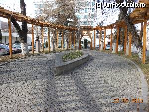 [P63] Odorheiu Secuiesc - Parcul Memorial cu busturile a 12 personalităţi culturale şi istorice. Al 13-lea bust reprezintă un anonimul secui pribeag.  » foto by iulianic
 - 
<span class="allrVoted glyphicon glyphicon-heart hidden" id="av404082"></span>
<a class="m-l-10 hidden" id="sv404082" onclick="voting_Foto_DelVot(,404082,6675)" role="button">șterge vot <span class="glyphicon glyphicon-remove"></span></a>
<a id="v9404082" class=" c-red"  onclick="voting_Foto_SetVot(404082)" role="button"><span class="glyphicon glyphicon-heart-empty"></span> <b>LIKE</b> = Votează poza</a> <img class="hidden"  id="f404082W9" src="/imagini/loader.gif" border="0" /><span class="AjErrMes hidden" id="e404082ErM"></span>