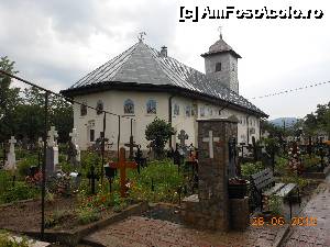 [P14] Podurile de Jos - Biserica Sf. Nicolae şi cimitirul.  » foto by iulianic
 - 
<span class="allrVoted glyphicon glyphicon-heart hidden" id="av635994"></span>
<a class="m-l-10 hidden" id="sv635994" onclick="voting_Foto_DelVot(,635994,6734)" role="button">șterge vot <span class="glyphicon glyphicon-remove"></span></a>
<a id="v9635994" class=" c-red"  onclick="voting_Foto_SetVot(635994)" role="button"><span class="glyphicon glyphicon-heart-empty"></span> <b>LIKE</b> = Votează poza</a> <img class="hidden"  id="f635994W9" src="/imagini/loader.gif" border="0" /><span class="AjErrMes hidden" id="e635994ErM"></span>