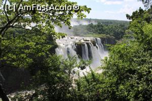 [P63] Foz do Iguaçu, Parcul Național Iguaçu, Cascada Dos Mosqueteros în stânga și Cascada Tres Mosqueteros văzute de pe drum și mult verde, este fantastică așezarea acestor cascade!!!  » foto by mprofeanu
 - 
<span class="allrVoted glyphicon glyphicon-heart hidden" id="av1158794"></span>
<a class="m-l-10 hidden" id="sv1158794" onclick="voting_Foto_DelVot(,1158794,6751)" role="button">șterge vot <span class="glyphicon glyphicon-remove"></span></a>
<a id="v91158794" class=" c-red"  onclick="voting_Foto_SetVot(1158794)" role="button"><span class="glyphicon glyphicon-heart-empty"></span> <b>LIKE</b> = Votează poza</a> <img class="hidden"  id="f1158794W9" src="/imagini/loader.gif" border="0" /><span class="AjErrMes hidden" id="e1158794ErM"></span>
