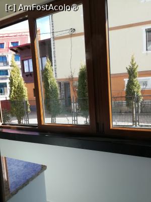 [P22] Vedere dintr-un alt balcon » foto by cris1982
 - 
<span class="allrVoted glyphicon glyphicon-heart hidden" id="av1440259"></span>
<a class="m-l-10 hidden" id="sv1440259" onclick="voting_Foto_DelVot(,1440259,6833)" role="button">șterge vot <span class="glyphicon glyphicon-remove"></span></a>
<a id="v91440259" class=" c-red"  onclick="voting_Foto_SetVot(1440259)" role="button"><span class="glyphicon glyphicon-heart-empty"></span> <b>LIKE</b> = Votează poza</a> <img class="hidden"  id="f1440259W9" src="/imagini/loader.gif" border="0" /><span class="AjErrMes hidden" id="e1440259ErM"></span>