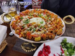 [P13] Bosfor Restaurant; Sac Kavurma » foto by crismis
 - 
<span class="allrVoted glyphicon glyphicon-heart hidden" id="av1460192"></span>
<a class="m-l-10 hidden" id="sv1460192" onclick="voting_Foto_DelVot(,1460192,6877)" role="button">șterge vot <span class="glyphicon glyphicon-remove"></span></a>
<a id="v91460192" class=" c-red"  onclick="voting_Foto_SetVot(1460192)" role="button"><span class="glyphicon glyphicon-heart-empty"></span> <b>LIKE</b> = Votează poza</a> <img class="hidden"  id="f1460192W9" src="/imagini/loader.gif" border="0" /><span class="AjErrMes hidden" id="e1460192ErM"></span>