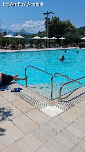 [P08] Piscina » foto by Iulia Roxana
 - 
<span class="allrVoted glyphicon glyphicon-heart hidden" id="av1533764"></span>
<a class="m-l-10 hidden" id="sv1533764" onclick="voting_Foto_DelVot(,1533764,6960)" role="button">șterge vot <span class="glyphicon glyphicon-remove"></span></a>
<a id="v91533764" class=" c-red"  onclick="voting_Foto_SetVot(1533764)" role="button"><span class="glyphicon glyphicon-heart-empty"></span> <b>LIKE</b> = Votează poza</a> <img class="hidden"  id="f1533764W9" src="/imagini/loader.gif" border="0" /><span class="AjErrMes hidden" id="e1533764ErM"></span>
