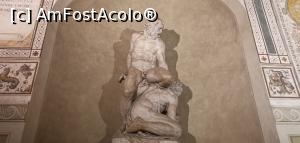 [P44] Palazzo Vecchio din Piața Signoria. » foto by Aurici
 - 
<span class="allrVoted glyphicon glyphicon-heart hidden" id="av1296973"></span>
<a class="m-l-10 hidden" id="sv1296973" onclick="voting_Foto_DelVot(,1296973,7001)" role="button">șterge vot <span class="glyphicon glyphicon-remove"></span></a>
<a id="v91296973" class=" c-red"  onclick="voting_Foto_SetVot(1296973)" role="button"><span class="glyphicon glyphicon-heart-empty"></span> <b>LIKE</b> = Votează poza</a> <img class="hidden"  id="f1296973W9" src="/imagini/loader.gif" border="0" /><span class="AjErrMes hidden" id="e1296973ErM"></span>
