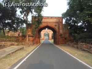 [P11] Fatehpur Sikri - Porți. » foto by iulianic
 - 
<span class="allrVoted glyphicon glyphicon-heart hidden" id="av1466422"></span>
<a class="m-l-10 hidden" id="sv1466422" onclick="voting_Foto_DelVot(,1466422,7081)" role="button">șterge vot <span class="glyphicon glyphicon-remove"></span></a>
<a id="v91466422" class=" c-red"  onclick="voting_Foto_SetVot(1466422)" role="button"><span class="glyphicon glyphicon-heart-empty"></span> <b>LIKE</b> = Votează poza</a> <img class="hidden"  id="f1466422W9" src="/imagini/loader.gif" border="0" /><span class="AjErrMes hidden" id="e1466422ErM"></span>