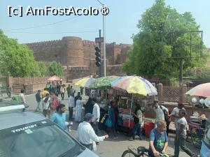 [P55] Agra Fort,India,comercianți stradali » foto by AZE
 - 
<span class="allrVoted glyphicon glyphicon-heart hidden" id="av1436019"></span>
<a class="m-l-10 hidden" id="sv1436019" onclick="voting_Foto_DelVot(,1436019,7081)" role="button">șterge vot <span class="glyphicon glyphicon-remove"></span></a>
<a id="v91436019" class=" c-red"  onclick="voting_Foto_SetVot(1436019)" role="button"><span class="glyphicon glyphicon-heart-empty"></span> <b>LIKE</b> = Votează poza</a> <img class="hidden"  id="f1436019W9" src="/imagini/loader.gif" border="0" /><span class="AjErrMes hidden" id="e1436019ErM"></span>