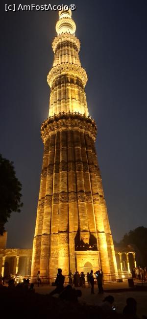 [P14] Delhi - Qutub Minar în luminile nopții. » foto by iulianic
 - 
<span class="allrVoted glyphicon glyphicon-heart hidden" id="av1466913"></span>
<a class="m-l-10 hidden" id="sv1466913" onclick="voting_Foto_DelVot(,1466913,7091)" role="button">șterge vot <span class="glyphicon glyphicon-remove"></span></a>
<a id="v91466913" class=" c-red"  onclick="voting_Foto_SetVot(1466913)" role="button"><span class="glyphicon glyphicon-heart-empty"></span> <b>LIKE</b> = Votează poza</a> <img class="hidden"  id="f1466913W9" src="/imagini/loader.gif" border="0" /><span class="AjErrMes hidden" id="e1466913ErM"></span>