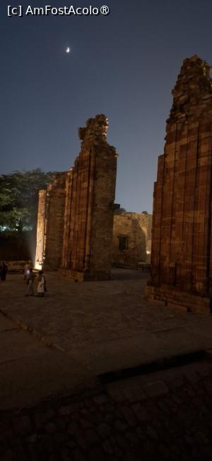 [P23] Delhi - Complexul Qutub Minar, ruine. » foto by iulianic
 - 
<span class="allrVoted glyphicon glyphicon-heart hidden" id="av1466922"></span>
<a class="m-l-10 hidden" id="sv1466922" onclick="voting_Foto_DelVot(,1466922,7091)" role="button">șterge vot <span class="glyphicon glyphicon-remove"></span></a>
<a id="v91466922" class=" c-red"  onclick="voting_Foto_SetVot(1466922)" role="button"><span class="glyphicon glyphicon-heart-empty"></span> <b>LIKE</b> = Votează poza</a> <img class="hidden"  id="f1466922W9" src="/imagini/loader.gif" border="0" /><span class="AjErrMes hidden" id="e1466922ErM"></span>