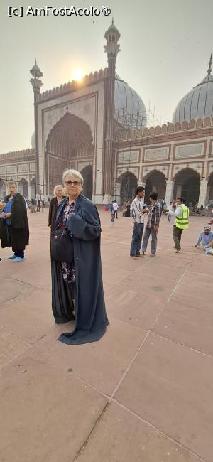 [P28] Delhi - La Moscheea Jama Masjid. » foto by iulianic
 - 
<span class="allrVoted glyphicon glyphicon-heart hidden" id="av1466927"></span>
<a class="m-l-10 hidden" id="sv1466927" onclick="voting_Foto_DelVot(,1466927,7091)" role="button">șterge vot <span class="glyphicon glyphicon-remove"></span></a>
<a id="v91466927" class=" c-red"  onclick="voting_Foto_SetVot(1466927)" role="button"><span class="glyphicon glyphicon-heart-empty"></span> <b>LIKE</b> = Votează poza</a> <img class="hidden"  id="f1466927W9" src="/imagini/loader.gif" border="0" /><span class="AjErrMes hidden" id="e1466927ErM"></span>