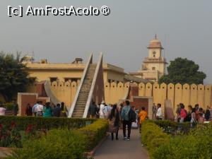 [P03] Jaipur - Jantar Mantar, observatorul astronomic al maharajahului Sawai Jai Singh al II-lea. » foto by iulianic
 - 
<span class="allrVoted glyphicon glyphicon-heart hidden" id="av1465731"></span>
<a class="m-l-10 hidden" id="sv1465731" onclick="voting_Foto_DelVot(,1465731,7099)" role="button">șterge vot <span class="glyphicon glyphicon-remove"></span></a>
<a id="v91465731" class=" c-red"  onclick="voting_Foto_SetVot(1465731)" role="button"><span class="glyphicon glyphicon-heart-empty"></span> <b>LIKE</b> = Votează poza</a> <img class="hidden"  id="f1465731W9" src="/imagini/loader.gif" border="0" /><span class="AjErrMes hidden" id="e1465731ErM"></span>