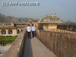 [P33] Jaipur - Amber Fort. » foto by iulianic
 - 
<span class="allrVoted glyphicon glyphicon-heart hidden" id="av1465761"></span>
<a class="m-l-10 hidden" id="sv1465761" onclick="voting_Foto_DelVot(,1465761,7099)" role="button">șterge vot <span class="glyphicon glyphicon-remove"></span></a>
<a id="v91465761" class=" c-red"  onclick="voting_Foto_SetVot(1465761)" role="button"><span class="glyphicon glyphicon-heart-empty"></span> <b>LIKE</b> = Votează poza</a> <img class="hidden"  id="f1465761W9" src="/imagini/loader.gif" border="0" /><span class="AjErrMes hidden" id="e1465761ErM"></span>