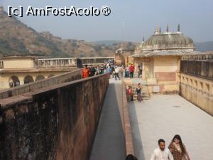 [P34] Jaipur - Amber Fort. » foto by iulianic
 - 
<span class="allrVoted glyphicon glyphicon-heart hidden" id="av1465762"></span>
<a class="m-l-10 hidden" id="sv1465762" onclick="voting_Foto_DelVot(,1465762,7099)" role="button">șterge vot <span class="glyphicon glyphicon-remove"></span></a>
<a id="v91465762" class=" c-red"  onclick="voting_Foto_SetVot(1465762)" role="button"><span class="glyphicon glyphicon-heart-empty"></span> <b>LIKE</b> = Votează poza</a> <img class="hidden"  id="f1465762W9" src="/imagini/loader.gif" border="0" /><span class="AjErrMes hidden" id="e1465762ErM"></span>