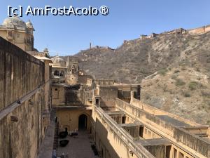 [P11] Jaipur,Fort Amber » foto by AZE
 - 
<span class="allrVoted glyphicon glyphicon-heart hidden" id="av1443332"></span>
<a class="m-l-10 hidden" id="sv1443332" onclick="voting_Foto_DelVot(,1443332,7099)" role="button">șterge vot <span class="glyphicon glyphicon-remove"></span></a>
<a id="v91443332" class=" c-red"  onclick="voting_Foto_SetVot(1443332)" role="button"><span class="glyphicon glyphicon-heart-empty"></span> <b>LIKE</b> = Votează poza</a> <img class="hidden"  id="f1443332W9" src="/imagini/loader.gif" border="0" /><span class="AjErrMes hidden" id="e1443332ErM"></span>