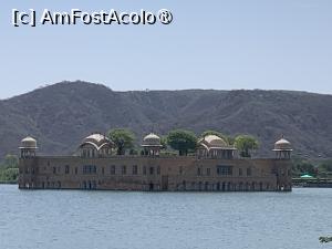 [P14] Jaipur,Jal Mahal » foto by AZE
 - 
<span class="allrVoted glyphicon glyphicon-heart hidden" id="av1443335"></span>
<a class="m-l-10 hidden" id="sv1443335" onclick="voting_Foto_DelVot(,1443335,7099)" role="button">șterge vot <span class="glyphicon glyphicon-remove"></span></a>
<a id="v91443335" class=" c-red"  onclick="voting_Foto_SetVot(1443335)" role="button"><span class="glyphicon glyphicon-heart-empty"></span> <b>LIKE</b> = Votează poza</a> <img class="hidden"  id="f1443335W9" src="/imagini/loader.gif" border="0" /><span class="AjErrMes hidden" id="e1443335ErM"></span>