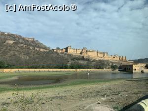 [P01] Amber Fort,lacul Maota » foto by AZE
 - 
<span class="allrVoted glyphicon glyphicon-heart hidden" id="av1444349"></span>
<a class="m-l-10 hidden" id="sv1444349" onclick="voting_Foto_DelVot(,1444349,7099)" role="button">șterge vot <span class="glyphicon glyphicon-remove"></span></a>
<a id="v91444349" class=" c-red"  onclick="voting_Foto_SetVot(1444349)" role="button"><span class="glyphicon glyphicon-heart-empty"></span> <b>LIKE</b> = Votează poza</a> <img class="hidden"  id="f1444349W9" src="/imagini/loader.gif" border="0" /><span class="AjErrMes hidden" id="e1444349ErM"></span>