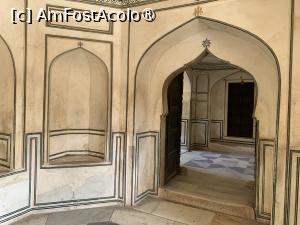 [P43] Amber Fort » foto by AZE
 - 
<span class="allrVoted glyphicon glyphicon-heart hidden" id="av1444391"></span>
<a class="m-l-10 hidden" id="sv1444391" onclick="voting_Foto_DelVot(,1444391,7099)" role="button">șterge vot <span class="glyphicon glyphicon-remove"></span></a>
<a id="v91444391" class=" c-red"  onclick="voting_Foto_SetVot(1444391)" role="button"><span class="glyphicon glyphicon-heart-empty"></span> <b>LIKE</b> = Votează poza</a> <img class="hidden"  id="f1444391W9" src="/imagini/loader.gif" border="0" /><span class="AjErrMes hidden" id="e1444391ErM"></span>