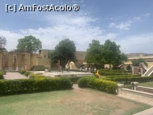 [P30] Jantal Mantar,observatorul din Jaipur » foto by AZE
 - 
<span class="allrVoted glyphicon glyphicon-heart hidden" id="av1445561"></span>
<a class="m-l-10 hidden" id="sv1445561" onclick="voting_Foto_DelVot(,1445561,7099)" role="button">șterge vot <span class="glyphicon glyphicon-remove"></span></a>
<a id="v91445561" class=" c-red"  onclick="voting_Foto_SetVot(1445561)" role="button"><span class="glyphicon glyphicon-heart-empty"></span> <b>LIKE</b> = Votează poza</a> <img class="hidden"  id="f1445561W9" src="/imagini/loader.gif" border="0" /><span class="AjErrMes hidden" id="e1445561ErM"></span>