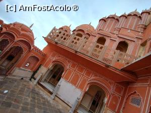 [P25] Hawa Mahal » foto by adso
 - 
<span class="allrVoted glyphicon glyphicon-heart hidden" id="av1448292"></span>
<a class="m-l-10 hidden" id="sv1448292" onclick="voting_Foto_DelVot(,1448292,7099)" role="button">șterge vot <span class="glyphicon glyphicon-remove"></span></a>
<a id="v91448292" class=" c-red"  onclick="voting_Foto_SetVot(1448292)" role="button"><span class="glyphicon glyphicon-heart-empty"></span> <b>LIKE</b> = Votează poza</a> <img class="hidden"  id="f1448292W9" src="/imagini/loader.gif" border="0" /><span class="AjErrMes hidden" id="e1448292ErM"></span>