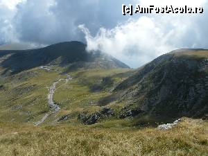 [P06] Pasul Urdele (2145m) şi Urdele (2228) m, iar în dreapta, Vf. Iezer (2157m), văzute de pe Vf Cărbunele » foto by Vasile S
 - 
<span class="allrVoted glyphicon glyphicon-heart hidden" id="av369053"></span>
<a class="m-l-10 hidden" id="sv369053" onclick="voting_Foto_DelVot(,369053,7149)" role="button">șterge vot <span class="glyphicon glyphicon-remove"></span></a>
<a id="v9369053" class=" c-red"  onclick="voting_Foto_SetVot(369053)" role="button"><span class="glyphicon glyphicon-heart-empty"></span> <b>LIKE</b> = Votează poza</a> <img class="hidden"  id="f369053W9" src="/imagini/loader.gif" border="0" /><span class="AjErrMes hidden" id="e369053ErM"></span>