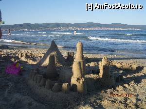 [P21] castel pe plaja » foto by stefan.b
 - 
<span class="allrVoted glyphicon glyphicon-heart hidden" id="av360041"></span>
<a class="m-l-10 hidden" id="sv360041" onclick="voting_Foto_DelVot(,360041,7174)" role="button">șterge vot <span class="glyphicon glyphicon-remove"></span></a>
<a id="v9360041" class=" c-red"  onclick="voting_Foto_SetVot(360041)" role="button"><span class="glyphicon glyphicon-heart-empty"></span> <b>LIKE</b> = Votează poza</a> <img class="hidden"  id="f360041W9" src="/imagini/loader.gif" border="0" /><span class="AjErrMes hidden" id="e360041ErM"></span>