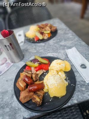 [P06] Carne la granița. » foto by gherman_adr
 - 
<span class="allrVoted glyphicon glyphicon-heart hidden" id="av1518527"></span>
<a class="m-l-10 hidden" id="sv1518527" onclick="voting_Foto_DelVot(,1518527,7201)" role="button">șterge vot <span class="glyphicon glyphicon-remove"></span></a>
<a id="v91518527" class=" c-red"  onclick="voting_Foto_SetVot(1518527)" role="button"><span class="glyphicon glyphicon-heart-empty"></span> <b>LIKE</b> = Votează poza</a> <img class="hidden"  id="f1518527W9" src="/imagini/loader.gif" border="0" /><span class="AjErrMes hidden" id="e1518527ErM"></span>