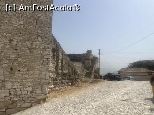 [P36] Berat. Cetatea » foto by Yersinia Pestis
 - 
<span class="allrVoted glyphicon glyphicon-heart hidden" id="av1543462"></span>
<a class="m-l-10 hidden" id="sv1543462" onclick="voting_Foto_DelVot(,1543462,7202)" role="button">șterge vot <span class="glyphicon glyphicon-remove"></span></a>
<a id="v91543462" class=" c-red"  onclick="voting_Foto_SetVot(1543462)" role="button"><span class="glyphicon glyphicon-heart-empty"></span> <b>LIKE</b> = Votează poza</a> <img class="hidden"  id="f1543462W9" src="/imagini/loader.gif" border="0" /><span class="AjErrMes hidden" id="e1543462ErM"></span>