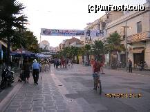 P06 [JUL-2011] Durres, strada comerciala, asa mai seamana a statiune