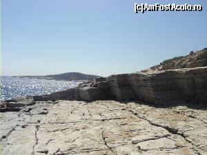 [P15] Thasos, Grecia. Acum mergem la Giola. O mica laguna alimentata cu apa doar de la valurile mai mari.  » foto by vega06
 - 
<span class="allrVoted glyphicon glyphicon-heart hidden" id="av571471"></span>
<a class="m-l-10 hidden" id="sv571471" onclick="voting_Foto_DelVot(,571471,7269)" role="button">șterge vot <span class="glyphicon glyphicon-remove"></span></a>
<a id="v9571471" class=" c-red"  onclick="voting_Foto_SetVot(571471)" role="button"><span class="glyphicon glyphicon-heart-empty"></span> <b>LIKE</b> = Votează poza</a> <img class="hidden"  id="f571471W9" src="/imagini/loader.gif" border="0" /><span class="AjErrMes hidden" id="e571471ErM"></span>