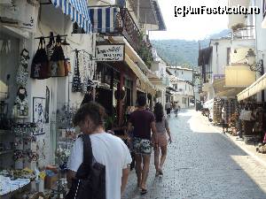 [P20] Thasos, Grecia. Acum suntem la cumparaturile dinaintea plecarii, sa ducem cate o atentie de aici celor dragi.  » foto by vega06
 - 
<span class="allrVoted glyphicon glyphicon-heart hidden" id="av571481"></span>
<a class="m-l-10 hidden" id="sv571481" onclick="voting_Foto_DelVot(,571481,7269)" role="button">șterge vot <span class="glyphicon glyphicon-remove"></span></a>
<a id="v9571481" class=" c-red"  onclick="voting_Foto_SetVot(571481)" role="button"><span class="glyphicon glyphicon-heart-empty"></span> <b>LIKE</b> = Votează poza</a> <img class="hidden"  id="f571481W9" src="/imagini/loader.gif" border="0" /><span class="AjErrMes hidden" id="e571481ErM"></span>