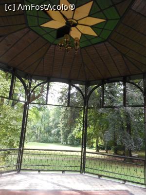 [P11] Dofteana - Castelul Ghika. Terasa dinspre pădure. » foto by iulianic
 - 
<span class="allrVoted glyphicon glyphicon-heart hidden" id="av1475973"></span>
<a class="m-l-10 hidden" id="sv1475973" onclick="voting_Foto_DelVot(,1475973,7361)" role="button">șterge vot <span class="glyphicon glyphicon-remove"></span></a>
<a id="v91475973" class=" c-red"  onclick="voting_Foto_SetVot(1475973)" role="button"><span class="glyphicon glyphicon-heart-empty"></span> <b>LIKE</b> = Votează poza</a> <img class="hidden"  id="f1475973W9" src="/imagini/loader.gif" border="0" /><span class="AjErrMes hidden" id="e1475973ErM"></span>