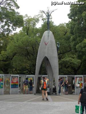 [P10] Hiroshima, Parcul Memorial al Păcii, Monumentul Copiilor pentru Pace, se observă forma de clopot, fetița Sadako, cocor stilizat » foto by mprofeanu
 - 
<span class="allrVoted glyphicon glyphicon-heart hidden" id="av699455"></span>
<a class="m-l-10 hidden" id="sv699455" onclick="voting_Foto_DelVot(,699455,7440)" role="button">șterge vot <span class="glyphicon glyphicon-remove"></span></a>
<a id="v9699455" class=" c-red"  onclick="voting_Foto_SetVot(699455)" role="button"><span class="glyphicon glyphicon-heart-empty"></span> <b>LIKE</b> = Votează poza</a> <img class="hidden"  id="f699455W9" src="/imagini/loader.gif" border="0" /><span class="AjErrMes hidden" id="e699455ErM"></span>