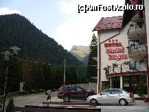 [P03] Hotel Piscul Negru - in spate se vede intrarea pe Transfagarasan » foto by ascent
 - 
<span class="allrVoted glyphicon glyphicon-heart hidden" id="av154836"></span>
<a class="m-l-10 hidden" id="sv154836" onclick="voting_Foto_DelVot(,154836,7508)" role="button">șterge vot <span class="glyphicon glyphicon-remove"></span></a>
<a id="v9154836" class=" c-red"  onclick="voting_Foto_SetVot(154836)" role="button"><span class="glyphicon glyphicon-heart-empty"></span> <b>LIKE</b> = Votează poza</a> <img class="hidden"  id="f154836W9" src="/imagini/loader.gif" border="0" /><span class="AjErrMes hidden" id="e154836ErM"></span>