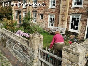 [P39] Vicars Close - proprietăreasă în timp de amenajare a grădinii » foto by Marius 72
 - 
<span class="allrVoted glyphicon glyphicon-heart hidden" id="av1505884"></span>
<a class="m-l-10 hidden" id="sv1505884" onclick="voting_Foto_DelVot(,1505884,7515)" role="button">șterge vot <span class="glyphicon glyphicon-remove"></span></a>
<a id="v91505884" class=" c-red"  onclick="voting_Foto_SetVot(1505884)" role="button"><span class="glyphicon glyphicon-heart-empty"></span> <b>LIKE</b> = Votează poza</a> <img class="hidden"  id="f1505884W9" src="/imagini/loader.gif" border="0" /><span class="AjErrMes hidden" id="e1505884ErM"></span>