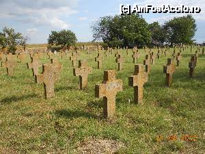 [P40] Cimitirul ostaşilor germani 1916-1918.  » foto by iulianic
 - 
<span class="allrVoted glyphicon glyphicon-heart hidden" id="av465308"></span>
<a class="m-l-10 hidden" id="sv465308" onclick="voting_Foto_DelVot(,465308,7833)" role="button">șterge vot <span class="glyphicon glyphicon-remove"></span></a>
<a id="v9465308" class=" c-red"  onclick="voting_Foto_SetVot(465308)" role="button"><span class="glyphicon glyphicon-heart-empty"></span> <b>LIKE</b> = Votează poza</a> <img class="hidden"  id="f465308W9" src="/imagini/loader.gif" border="0" /><span class="AjErrMes hidden" id="e465308ErM"></span>